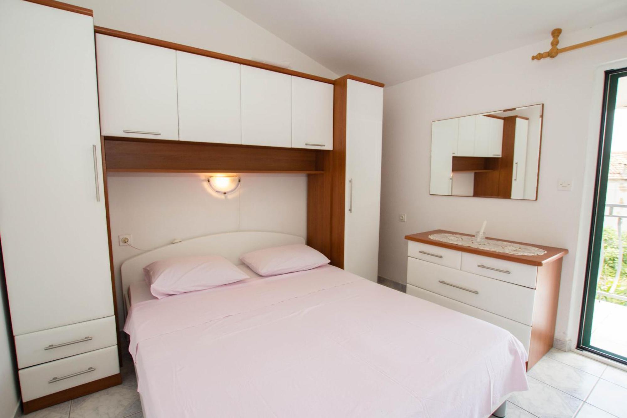 Apartments Bartul Sucuraj Room photo