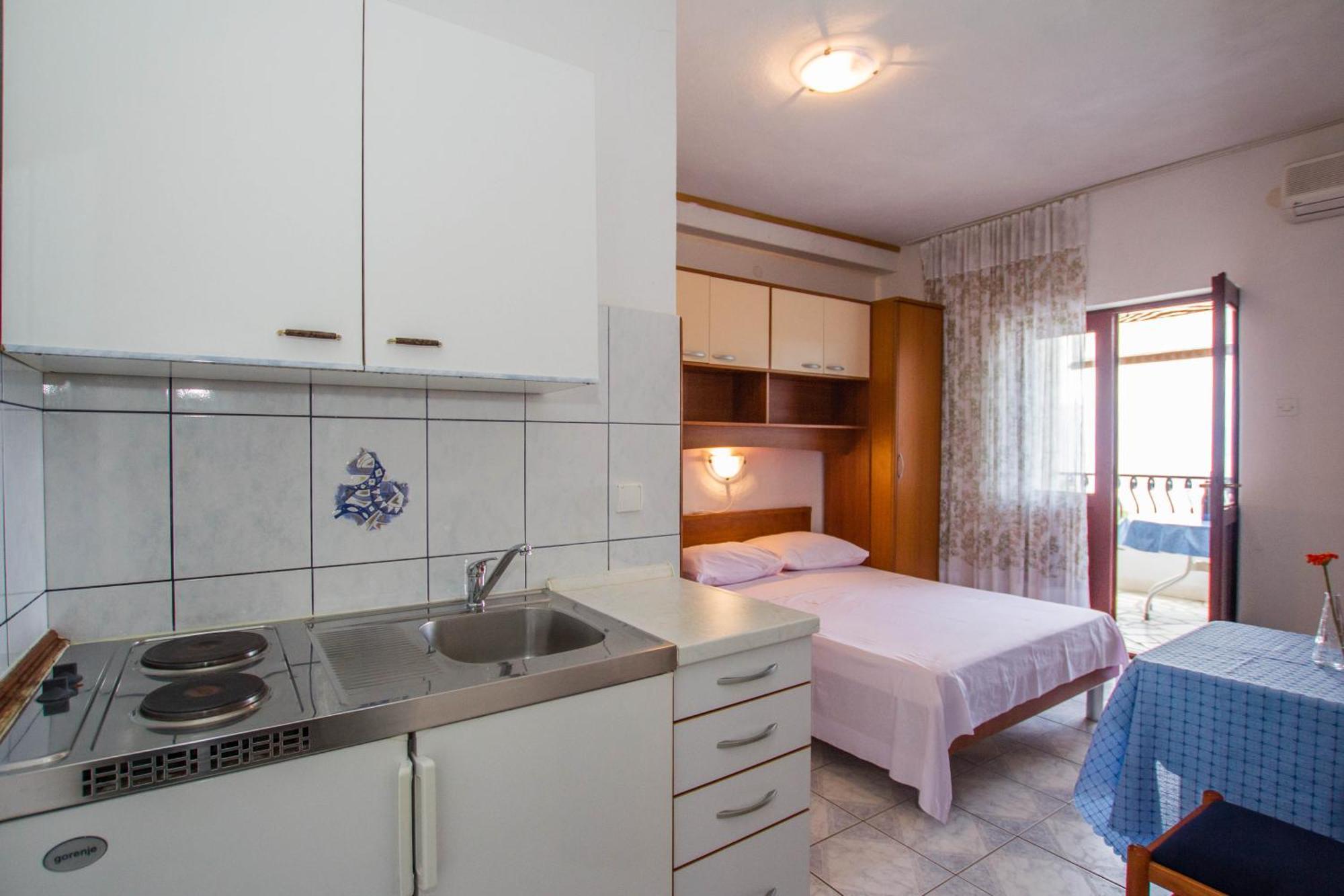 Apartments Bartul Sucuraj Room photo