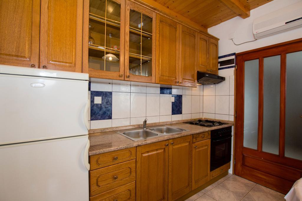 Apartments Bartul Sucuraj Exterior photo