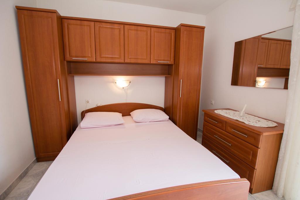 Apartments Bartul Sucuraj Exterior photo